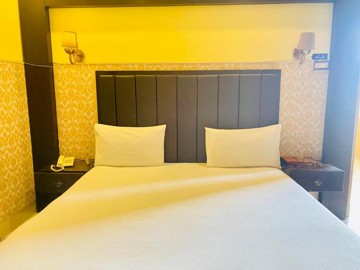 Hotel Royal One 木尔坦 外观 照片