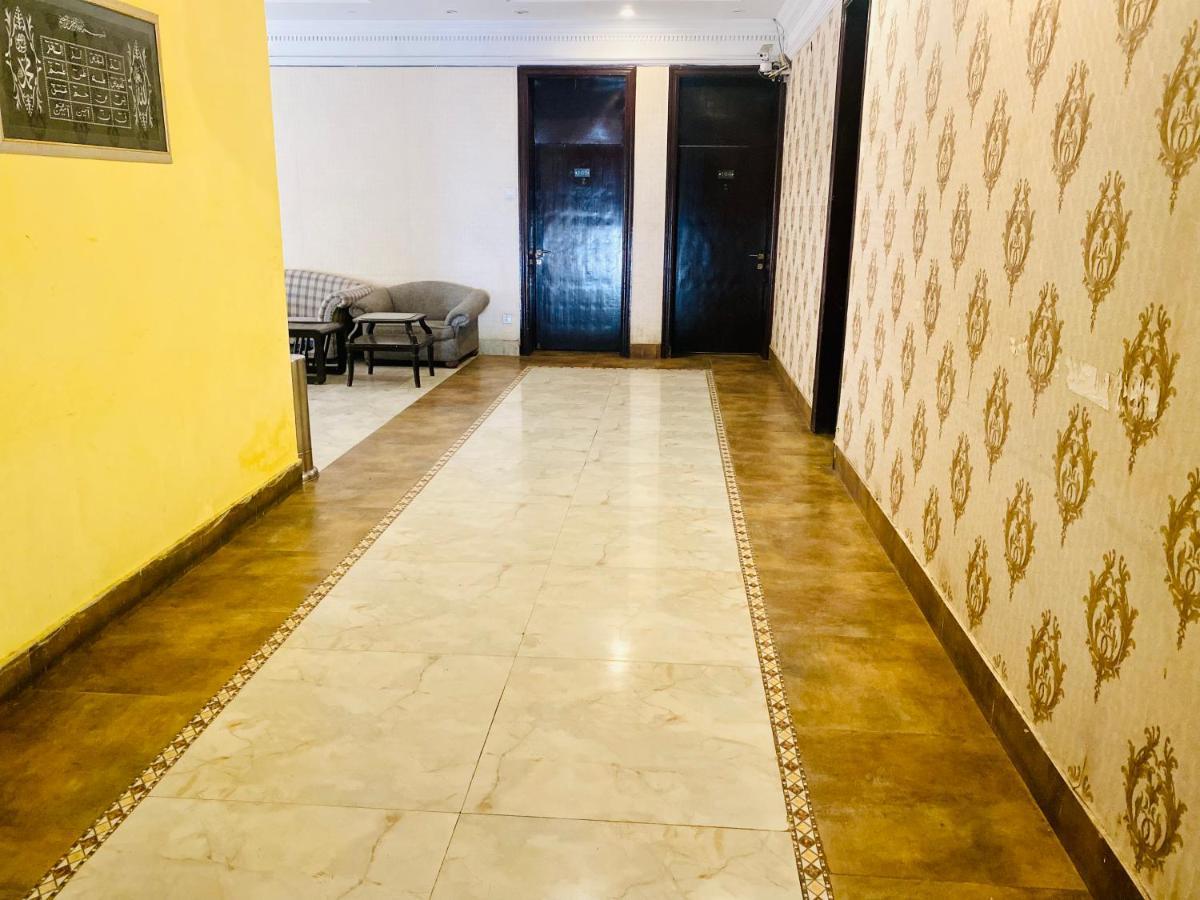 Hotel Royal One 木尔坦 外观 照片