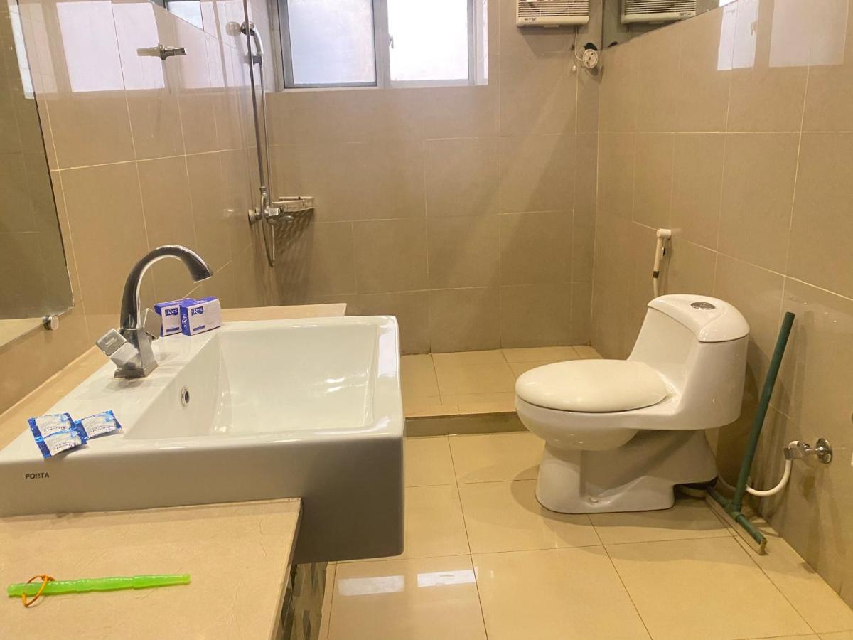 Hotel Royal One 木尔坦 外观 照片